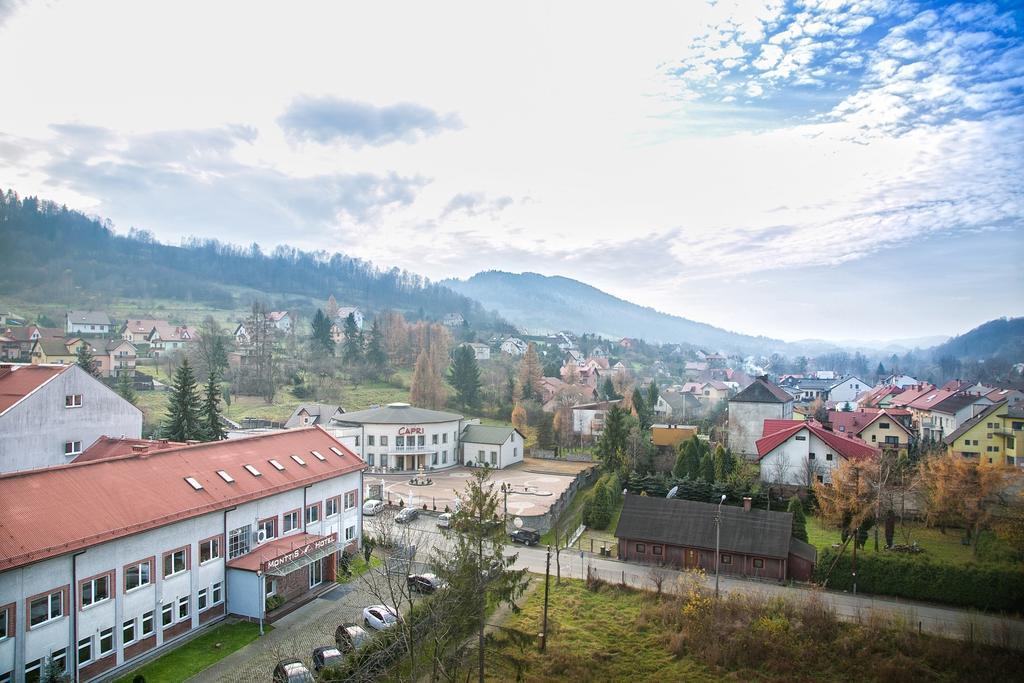 Hotel Monttis Sucha Beskidzka Ngoại thất bức ảnh