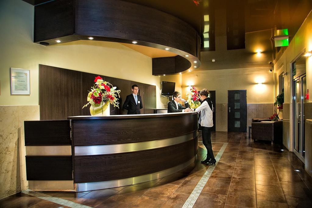 Hotel Monttis Sucha Beskidzka Ngoại thất bức ảnh