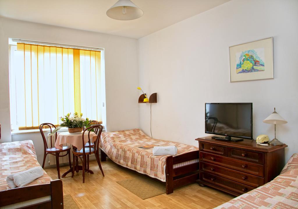 Hotel Monttis Sucha Beskidzka Phòng bức ảnh