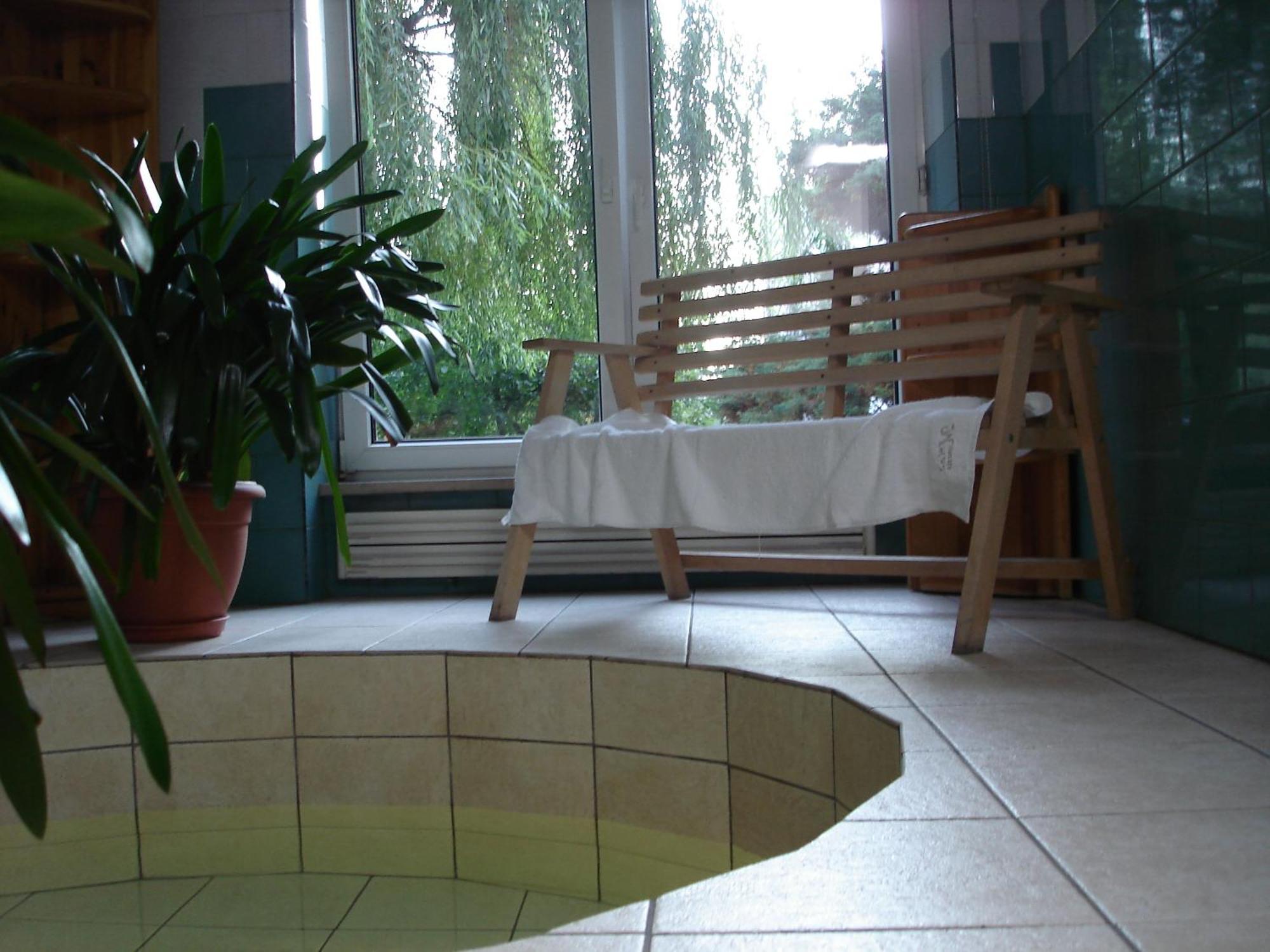 Hotel Monttis Sucha Beskidzka Ngoại thất bức ảnh