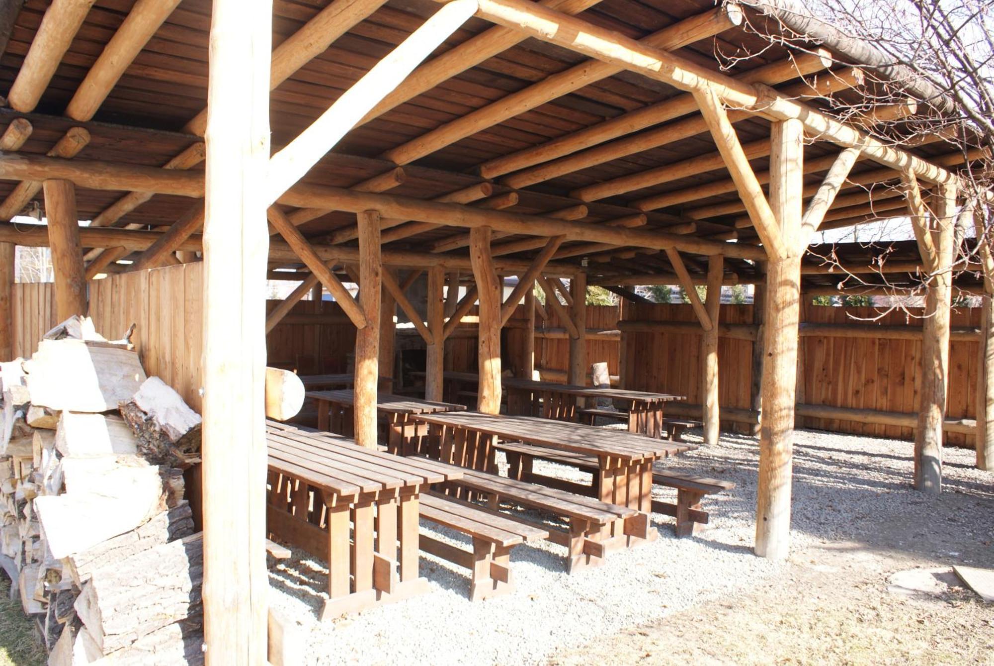 Hotel Monttis Sucha Beskidzka Ngoại thất bức ảnh