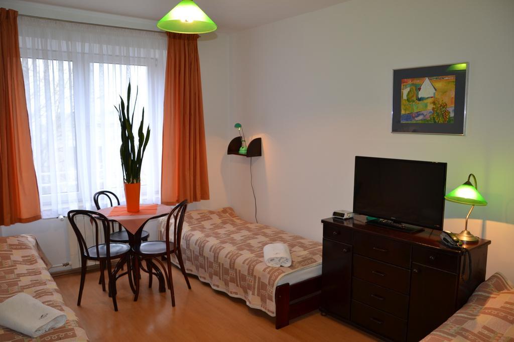 Hotel Monttis Sucha Beskidzka Ngoại thất bức ảnh