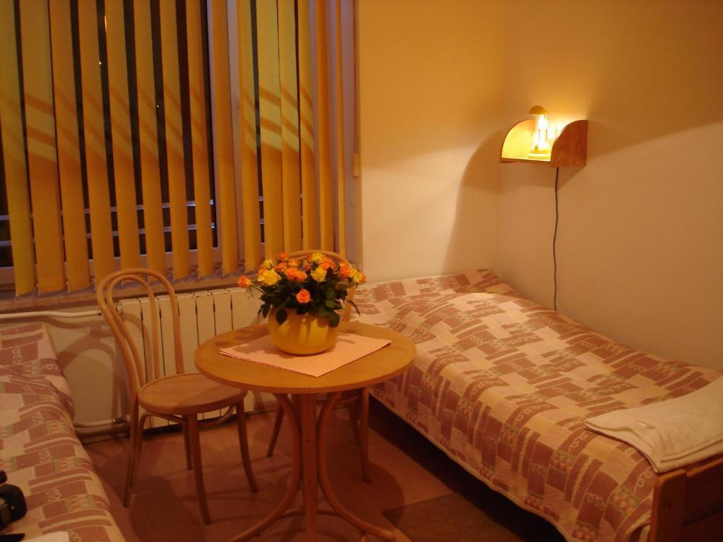 Hotel Monttis Sucha Beskidzka Phòng bức ảnh