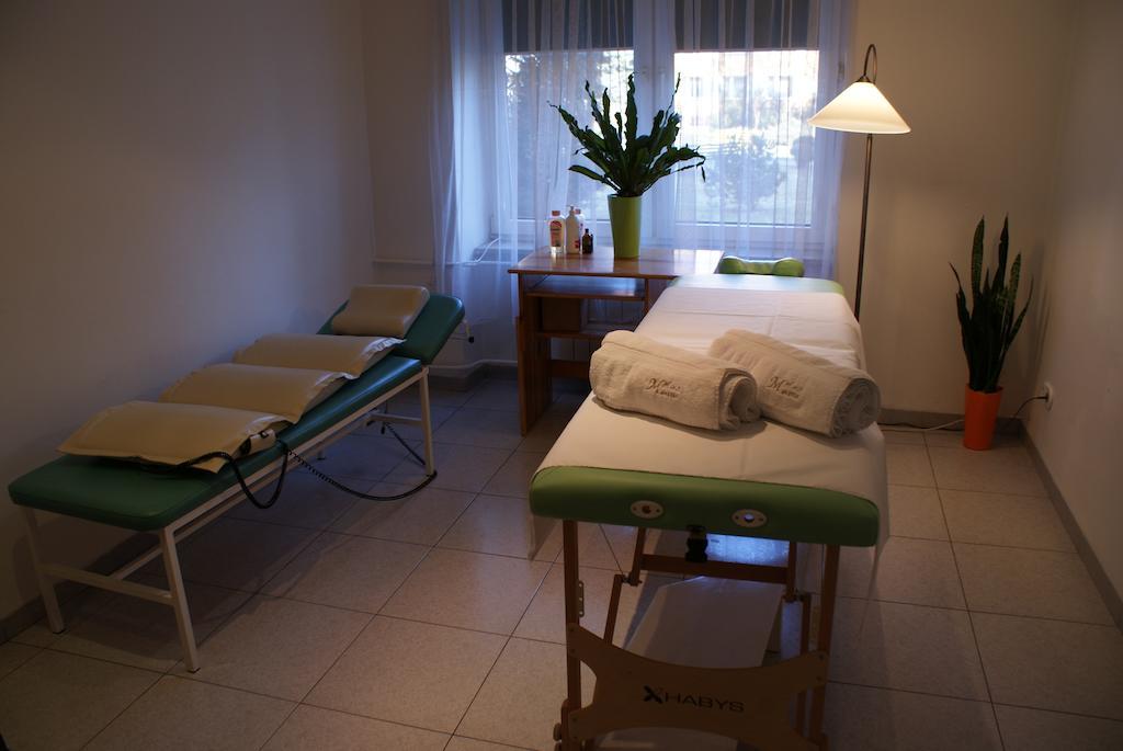 Hotel Monttis Sucha Beskidzka Ngoại thất bức ảnh